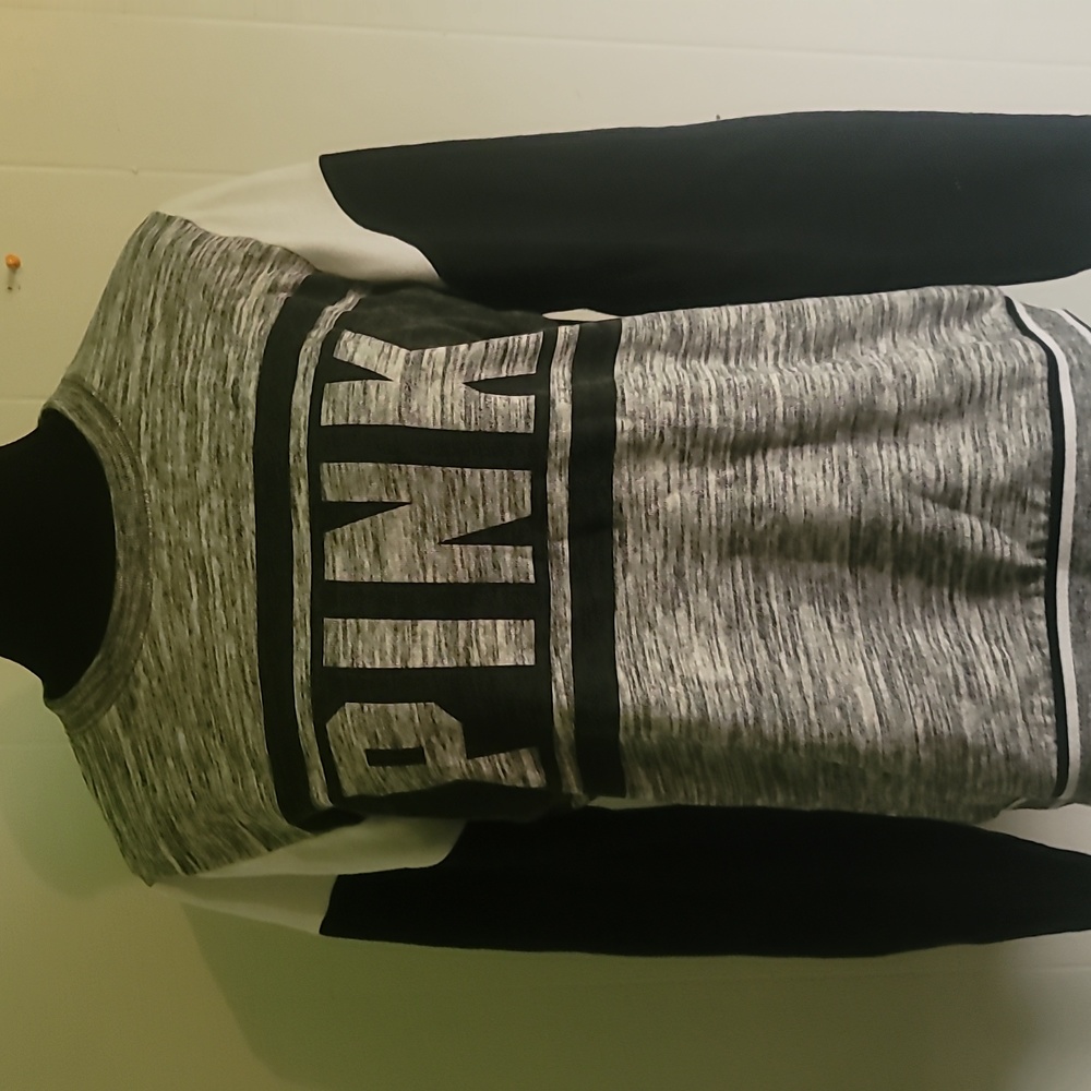 Victoria's Secret PINK Long Sleeve in Size XS